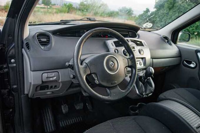 Renault Grand Diesel 1.9DCI Dynamique