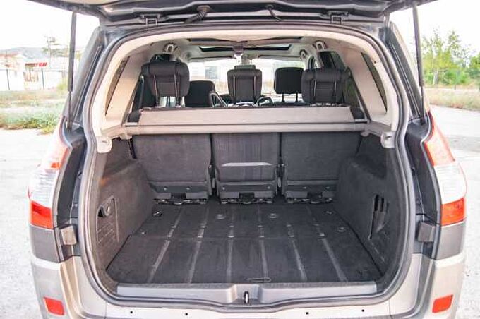 Renault Grand Diesel 1.9DCI Dynamique