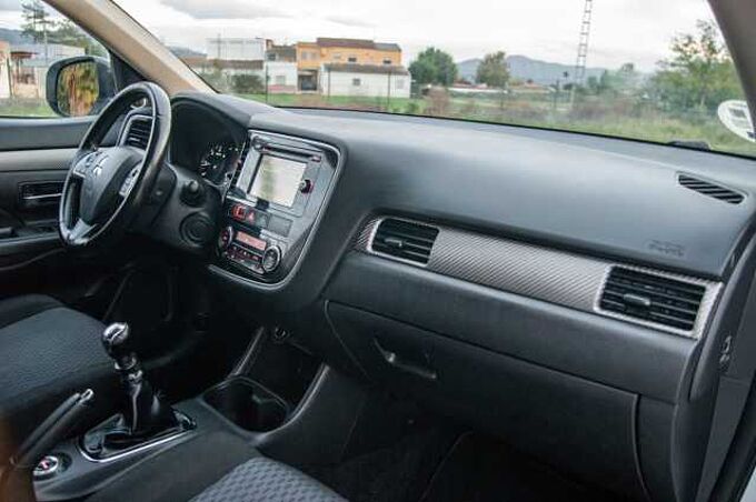 Mitsubishi Outlander Diesel 220DI-D Motion 4WD