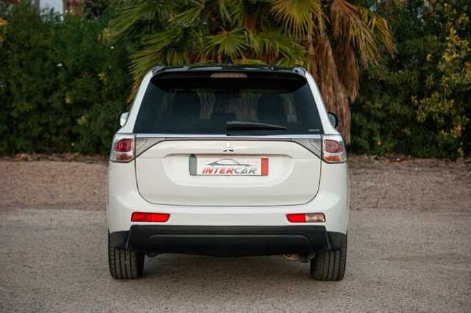 Mitsubishi Outlander Diesel 220DI-D Motion 4WD