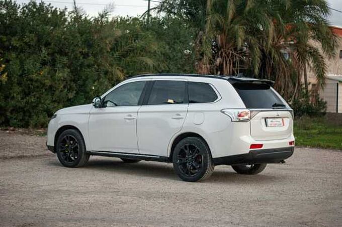 Mitsubishi Outlander Diesel 220DI-D Motion 4WD