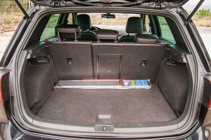 Volkswagen Golf VII 2.0 TSI R DSG 300