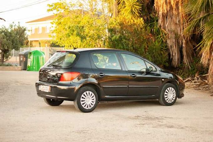 Peugeot 307 1.6 HDI 110 X-LINE