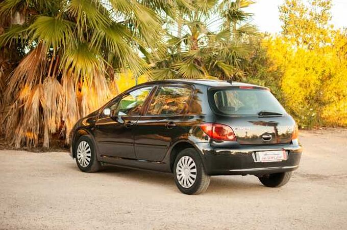 Peugeot 307 1.6 HDI 110 X-LINE
