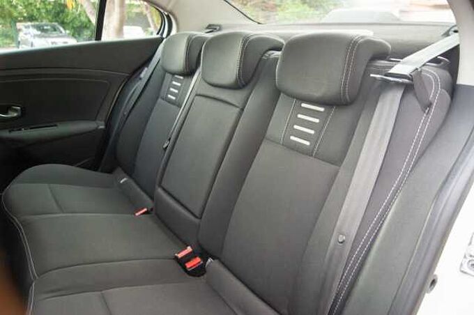 Renault Fluence ES - BerS4 1.6 16V 110 EU4, Expression, 2010 - 2012