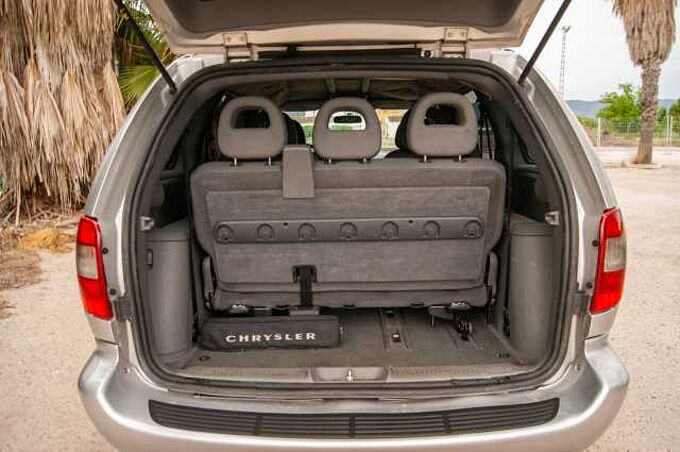 Chrysler 2.5 CRD 140 SE 2.5 CRD 140 SE
