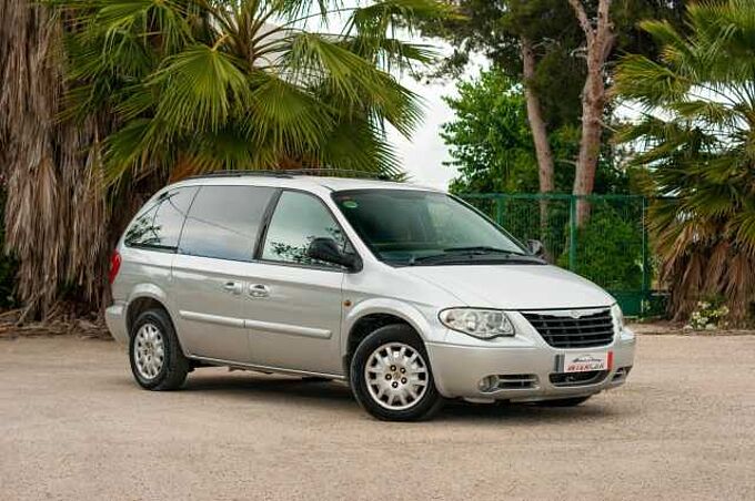 Chrysler 2.5 CRD 140 SE 2.5 CRD 140 SE