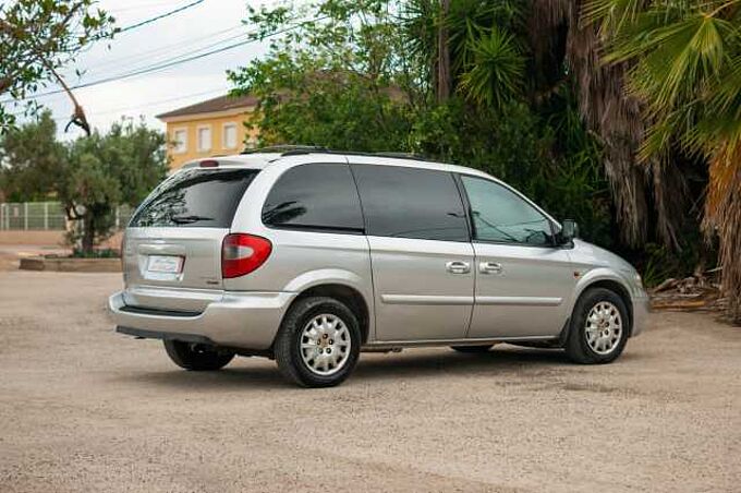 Chrysler 2.5 CRD 140 SE 2.5 CRD 140 SE