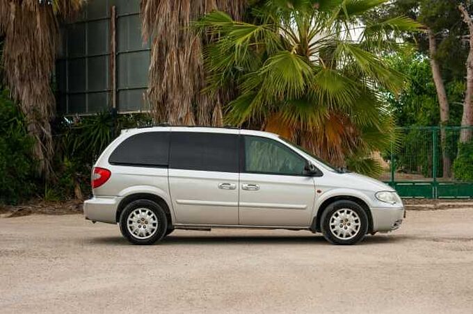 Chrysler 2.5 CRD 140 SE 2.5 CRD 140 SE