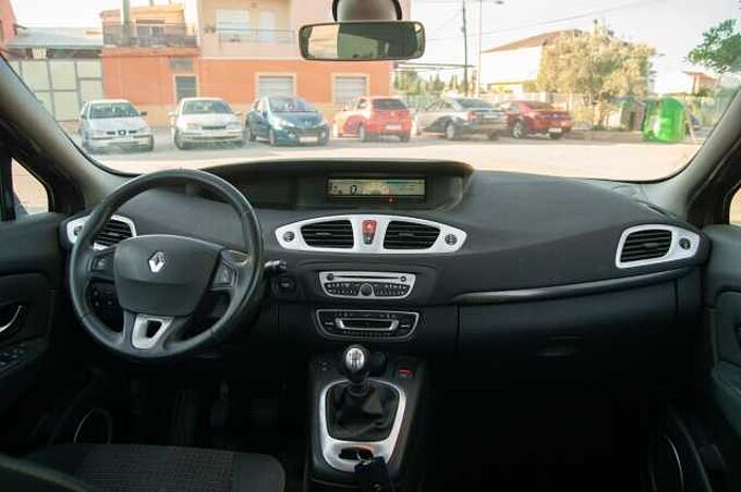 Renault Scenic ES - Mon5 1.5 dCi 105 EU4, Dynamique, 2009 - 2011