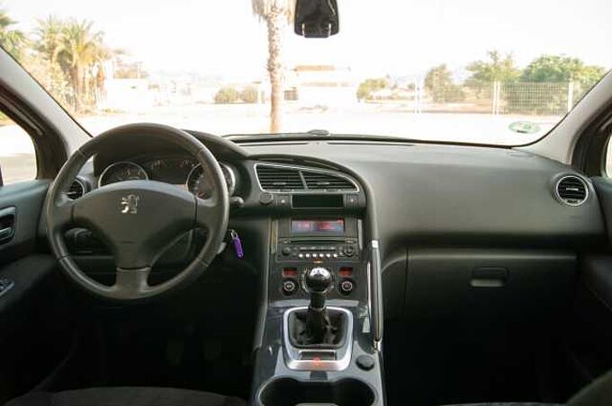 Peugeot 3008 1.6 VTI 120 PREMIUM