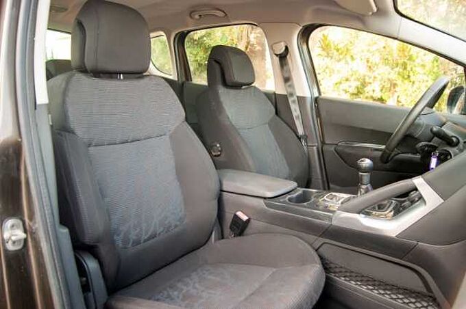 Peugeot 3008 1.6 VTI 120 PREMIUM