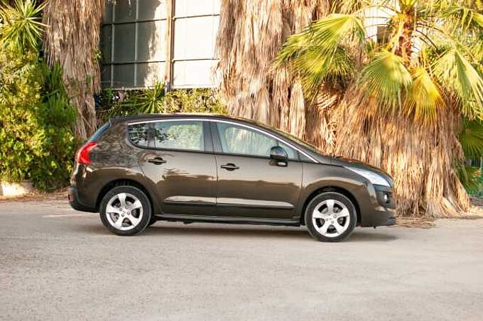 Peugeot 3008 1.6 VTI 120 PREMIUM