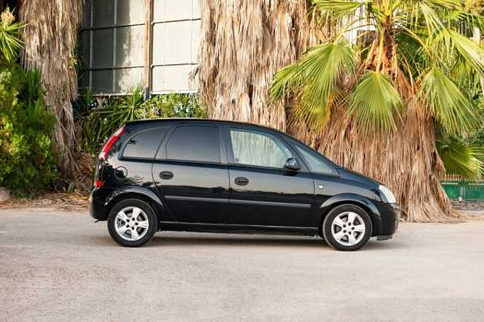 Opel 1.7 cdti 100 enjoy