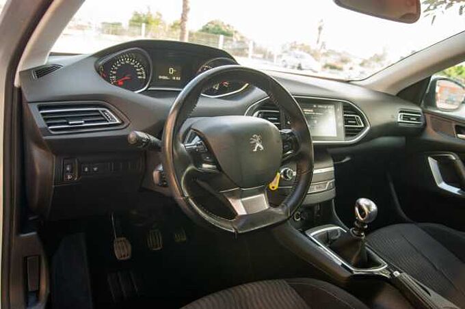 Peugeot 308 ES - Ber5 1.2 e-THP/PureTech 130 EU6, Active, 2014 - 2016