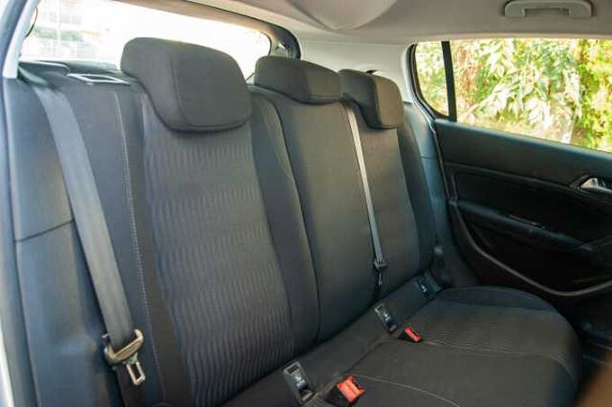 Peugeot 308 ES - Ber5 1.2 e-THP/PureTech 130 EU6, Active, 2014 - 2016