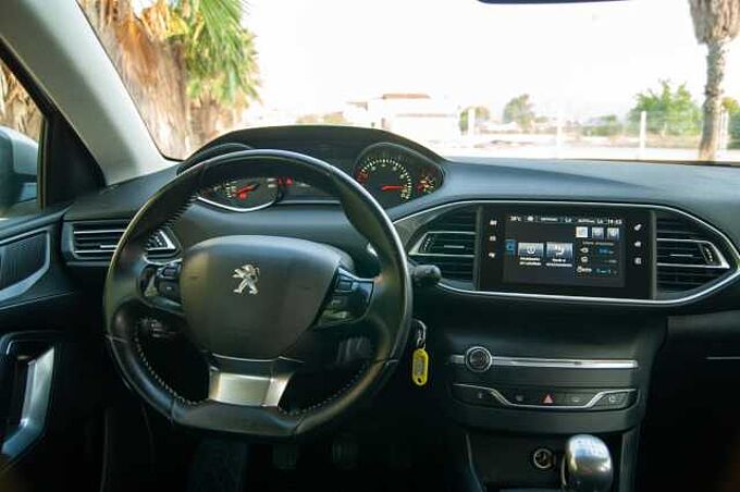Peugeot 308 ES - Ber5 1.2 e-THP/PureTech 130 EU6, Active, 2014 - 2016