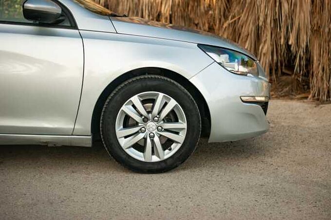 Peugeot 308 ES - Ber5 1.2 e-THP/PureTech 130 EU6, Active, 2014 - 2016