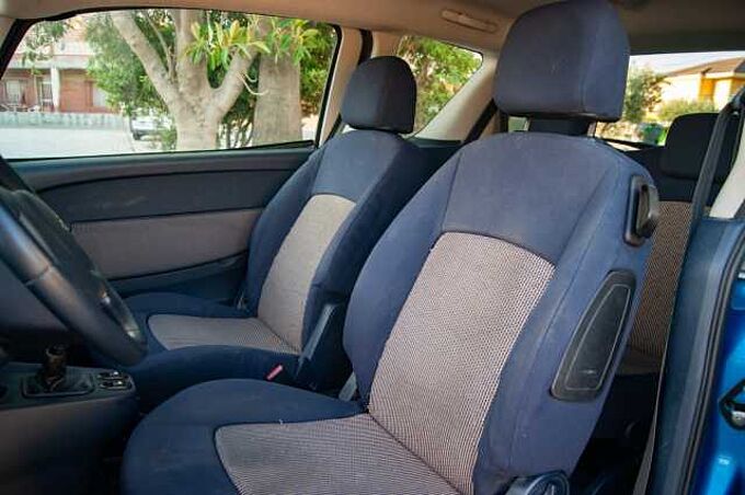 Peugeot 1007 ES - Ber3 1.4 HDi 70, Dolce, 2005 - 2007