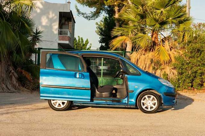 Peugeot 1007 ES - Ber3 1.4 HDi 70, Dolce, 2005 - 2007