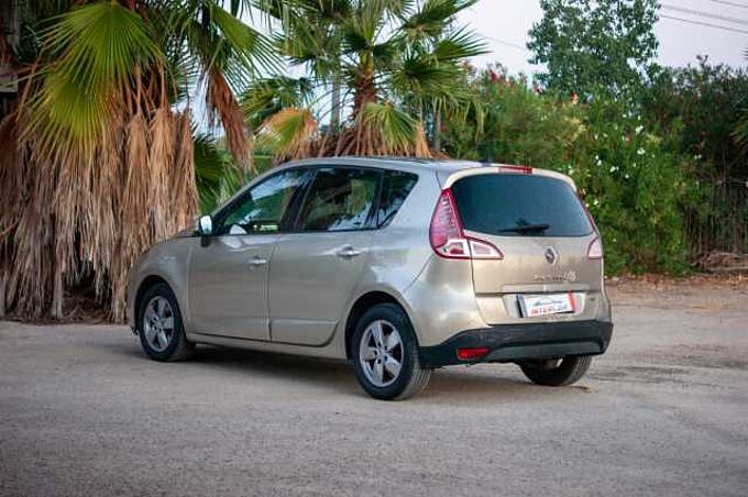 Renault Scenic ES - Mon5 1.5 dCi 105, Family Edition, 2010 - 2011