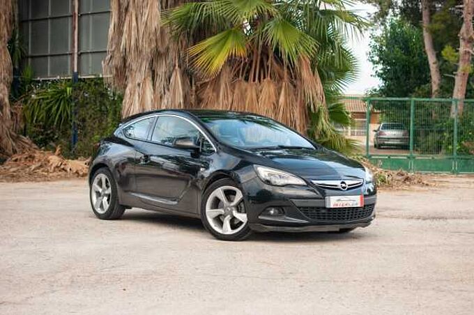 Opel Astra 1.6 CDTI 135 SPORTIVE
