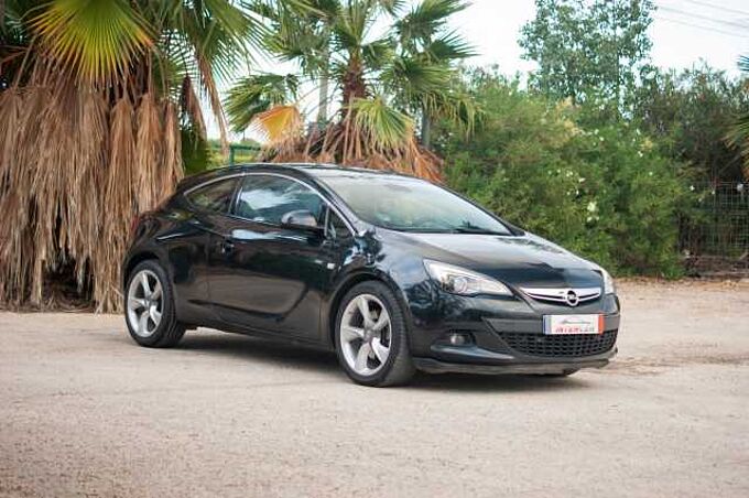 Opel Astra 1.6 CDTI 135 SPORTIVE