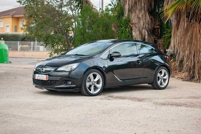 Opel Astra 1.6 CDTI 135 SPORTIVE