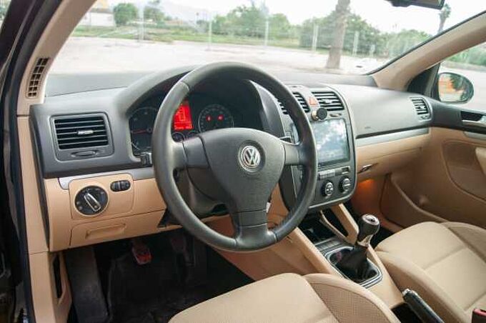 Volkswagen Golf 2.0 tdi 140 highline