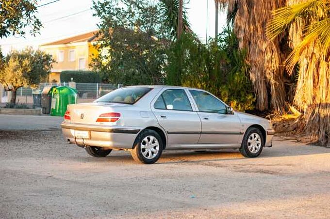 Peugeot 406 2.0 hdi 109