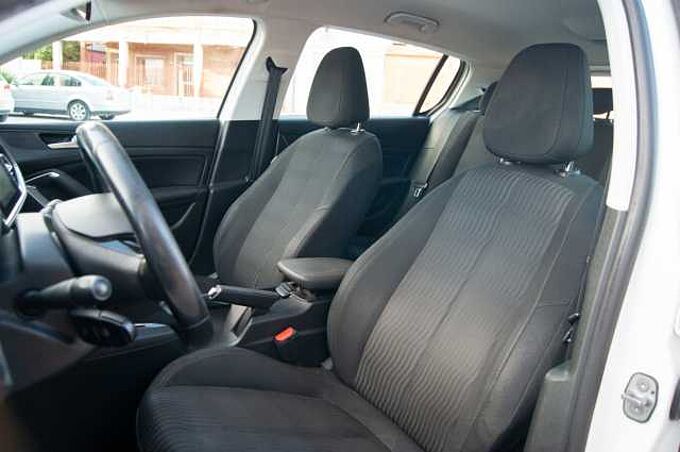 Peugeot 308 1.6 BLUEHDI 100 ACCESS