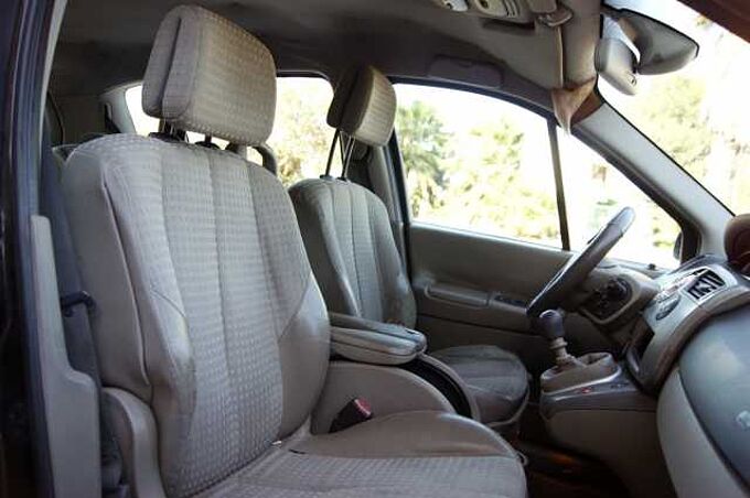 Renault Mégane Scénic II Diesel 1.9 DCI 105 PRIVILEGE