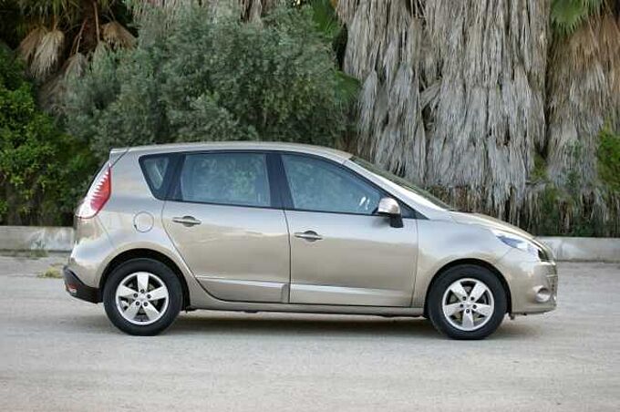 Renault Scénic Diesel 1.5dCi Dynamique EDC Dynamique