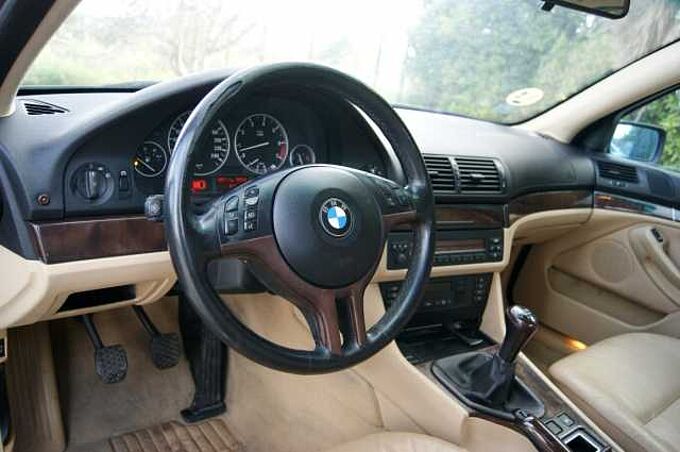 BMW Serie 5 E39 520i