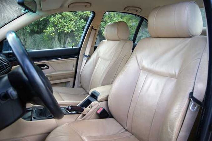 BMW Serie 5 E39 520i