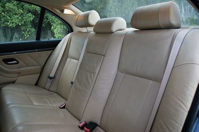 BMW Serie 5 E39 520i