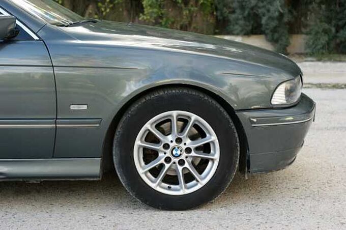 BMW Serie 5 E39 520i