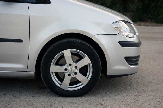 Volkswagen Touran Diesel 1.9TDI Advance 105 Advance