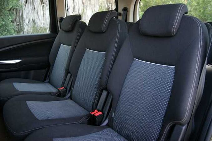 Ford Galaxy Diesel 2.0TDCi Titanium 140 Titanium