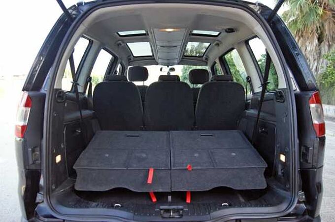Ford Galaxy Diesel 2.0TDCi Titanium 140 Titanium