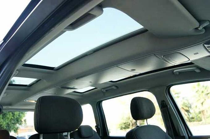 Ford Galaxy Diesel 2.0TDCi Titanium 140 Titanium