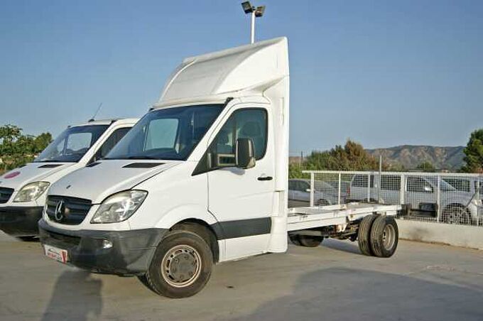 Mercedes-Benz Sprinter Chasis Cabina 519 CDI 519