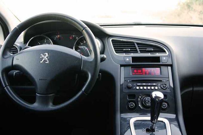 Peugeot 5008 Diesel 1.6e-HDI Blue Lion Active ETG6 Active