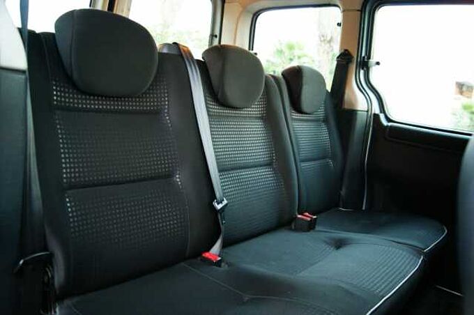 Peugeot Partner Combi 1.6 HDI 90 PLUS COMBI PLUS