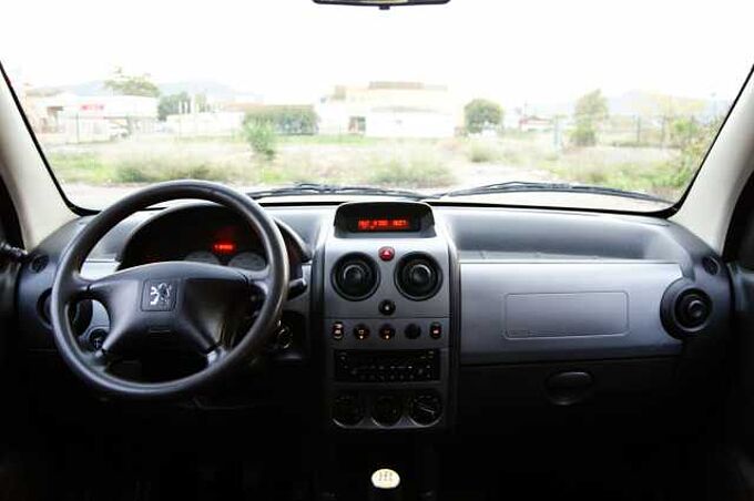 Peugeot Partner Combi 1.6 HDI 90 PLUS COMBI PLUS