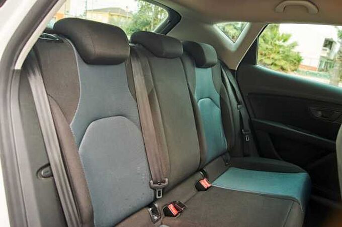 SEAT León Diesel 1.6TDI CR S&S Style Eco. 110 Style
