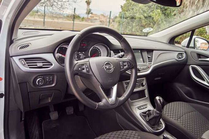 Opel Astra Sports Tourer Diesel ST 1.6CDTi Selective Pro 110 Selective Pro