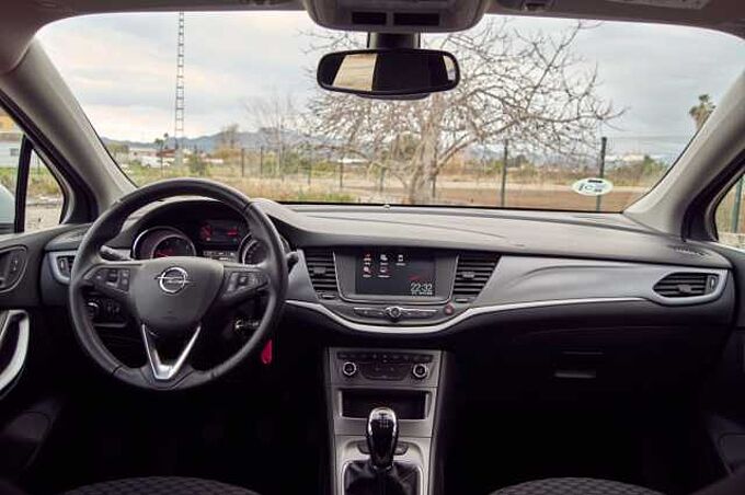 Opel Astra Sports Tourer Diesel ST 1.6CDTi Selective Pro 110 Selective Pro