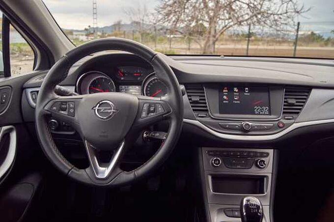 Opel Astra Sports Tourer Diesel ST 1.6CDTi Selective Pro 110 Selective Pro