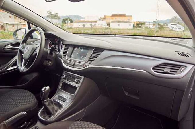 Opel Astra Sports Tourer Diesel ST 1.6CDTi Selective Pro 110 Selective Pro